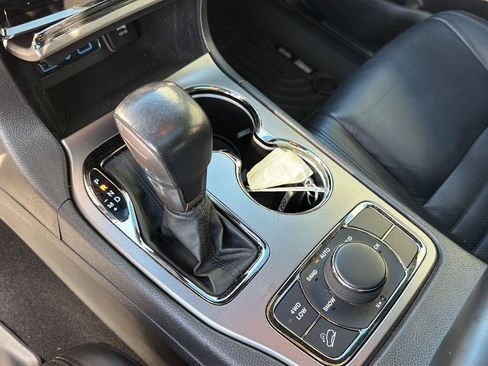 Used 2020 Jeep Grand Cherokee Limited X AWD/4WD image 27