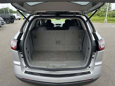 Used 2016 Chevrolet Traverse LS FWD image 8