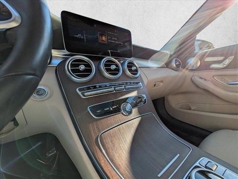 Used 2021 Mercedes-Benz C 300 4MATIC Sedan image 12