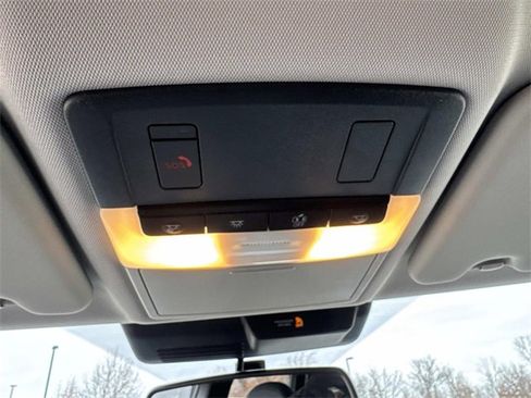 Used 2022 Mitsubishi Outlander SEL image 18