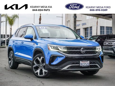 Used 2022 Volkswagen Taos SEL image 1