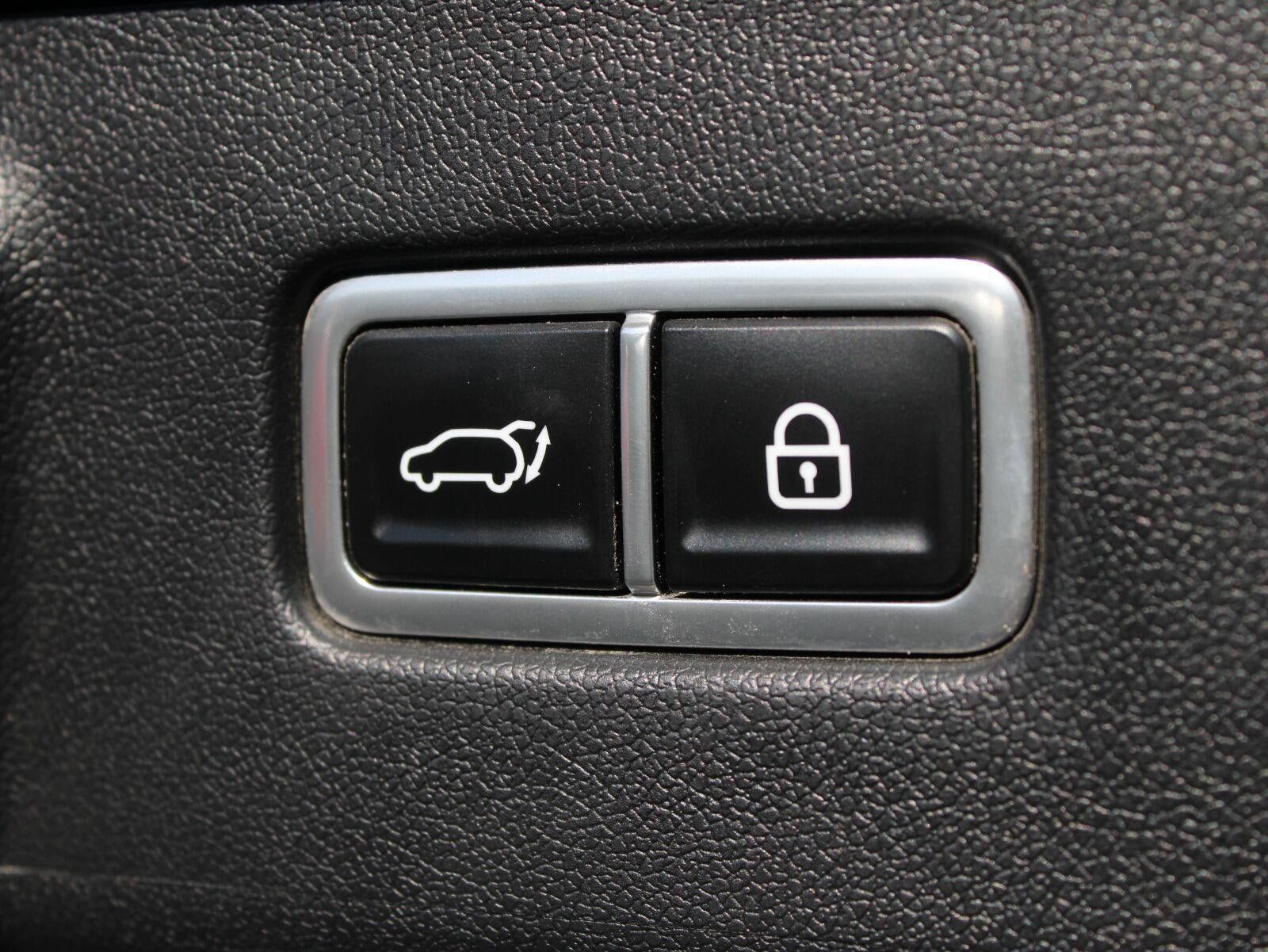 Used 2023 Kia Sorento SX Prestige w/ Panoramic Sunroof Package AWD/4WD image 9