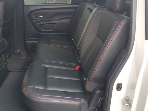 Used 2020 Nissan Titan PRO-4X w/ Pro-4x Convenience Package image 21