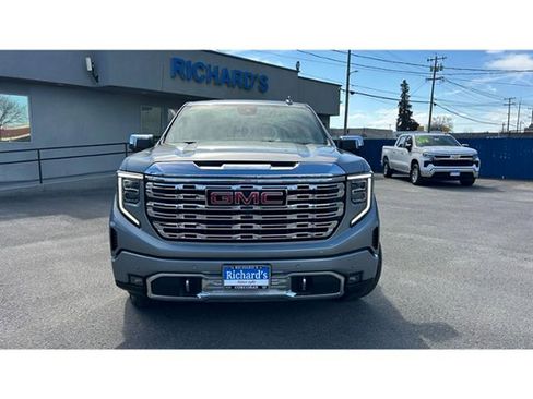 Used 2024 GMC Sierra 1500 Denali AWD/4WD image 2