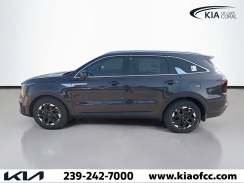New 2026 Kia Sorento S w/ S Panoramic Sunroof Package FWD image 2