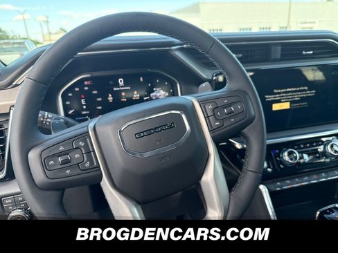 New 2026 GMC Sierra 1500 Denali w/ Denali Reserve Package AWD/4WD image 4
