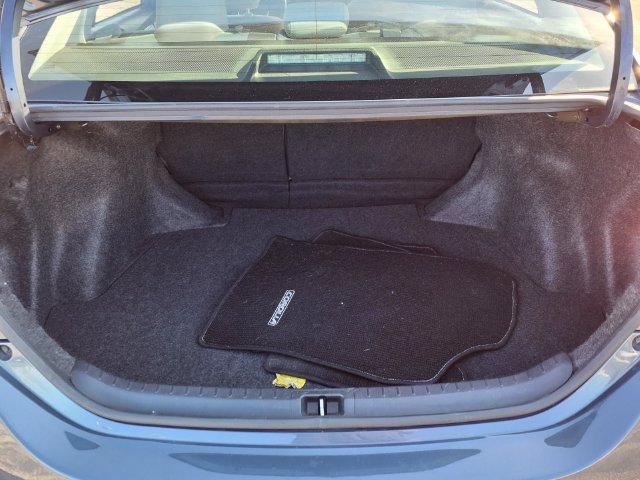Used 2017 Toyota Corolla LE w/ Carpet Mat Package (TMS) FWD image 40