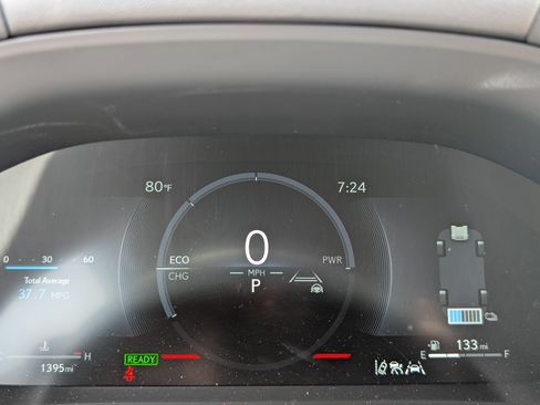 Certified 2025 Lexus UX 300h AWD w/ Accessory Package (Z1) image 29