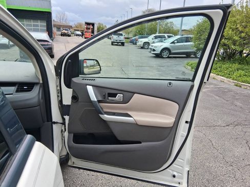 Used 2012 Ford Edge SE FWD image 16