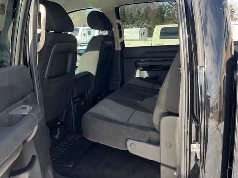 Used 2011 Chevrolet Silverado 2500 LT w/ Interior Plus Package image 12