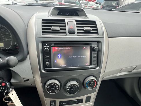 Used 2013 Toyota Corolla LE image 15