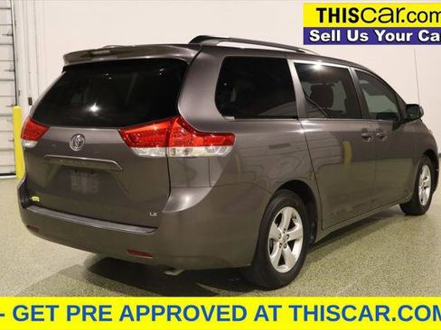 Used 2011 Toyota Sienna LE image 7