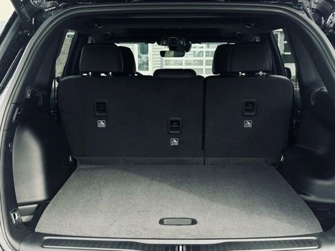 New 2026 Jeep Grand Cherokee Altitude image 9