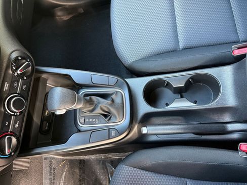 Used 2025 Kia Soul LX w/ LX Technology Package image 35