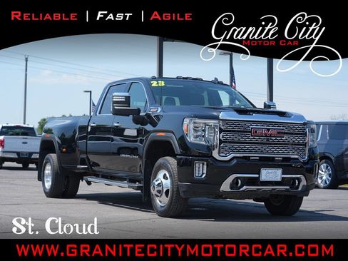 Used 2023 GMC Sierra 3500 Denali w/ Denali Ultimate Package AWD/4WD image 1