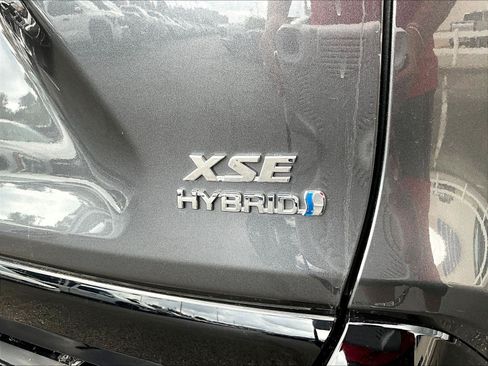 Used 2020 Toyota RAV4 XSE AWD/4WD image 24
