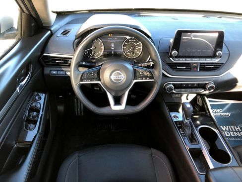 Used 2021 Nissan Altima 2.5 SV image 8