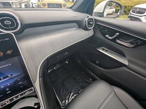 Certified 2026 Mercedes-Benz GLC 300 image 4