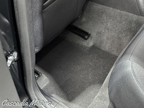 Used 2017 Chevrolet Volt LT w/ Comfort Package image 24