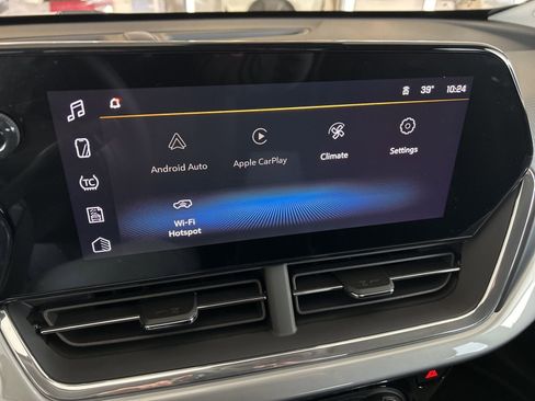 New 2026 Chevrolet Trax LT w/ Driver Confidence Package image 16