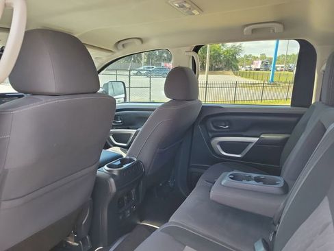 Used 2024 Nissan Titan SV w/ SV Convenience Package RWD image 24