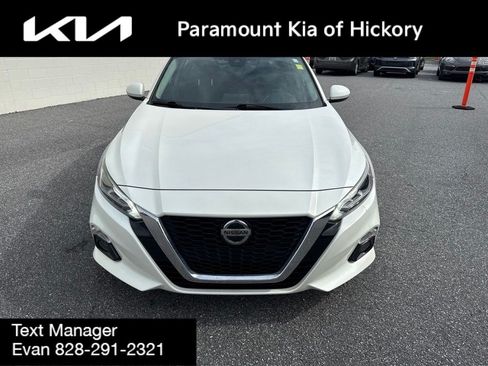 Used 2019 Nissan Altima 2.5 SV FWD image 2
