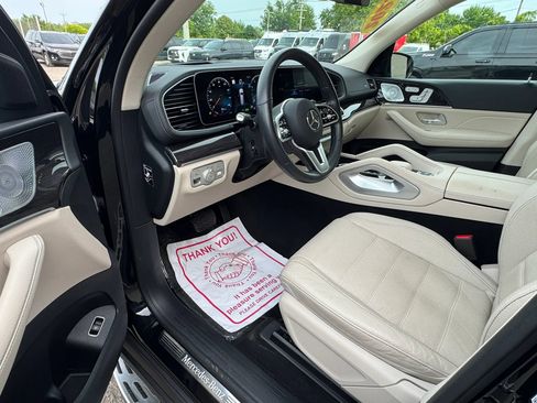 Used 2023 Mercedes-Benz GLS 450 4MATIC image 14