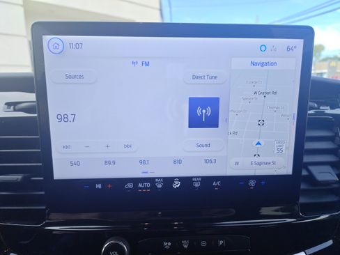 Used 2024 Ford Transit 350 XLT image 18