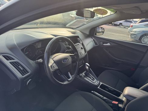 Used 2015 Ford Focus SE w/ SE Sport Package FWD image 22