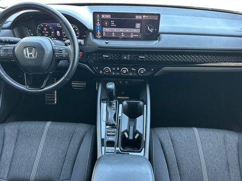 Used 2025 Honda Accord Sport image 13