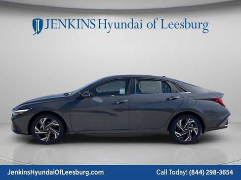 New 2026 Hyundai Elantra Limited FWD image 9