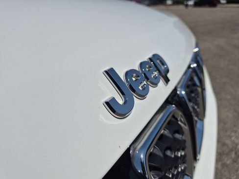 Used 2023 Jeep Compass Limited AWD/4WD image 30