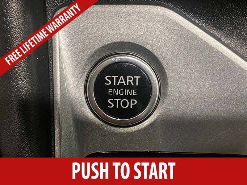 Used 2025 Nissan Altima 2.5 SV FWD image 14