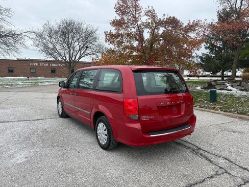Used 2012 Dodge Grand Caravan American Value Package image 3