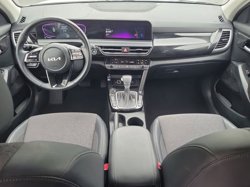 Used 2025 Kia Seltos S FWD image 13