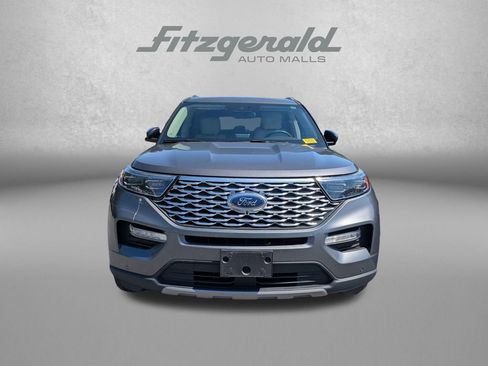 Used 2021 Ford Explorer Platinum w/ Equipment Group 601A AWD/4WD image 2