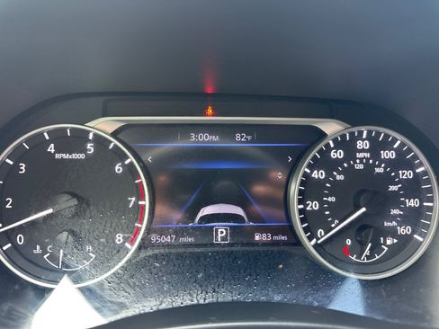 Used 2021 Nissan Sentra SV FWD image 38