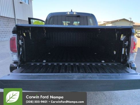 Used 2023 Toyota Tacoma TRD Sport w/ Technology Package AWD/4WD image 27