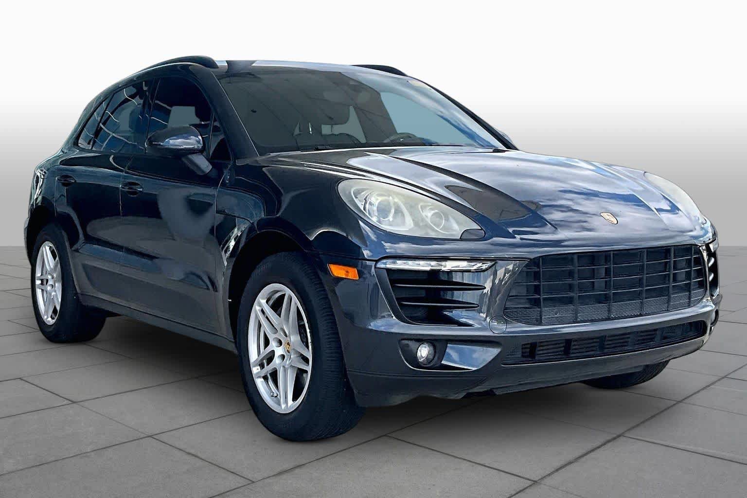 Used 2017 Porsche Macan AWD/4WD image 3