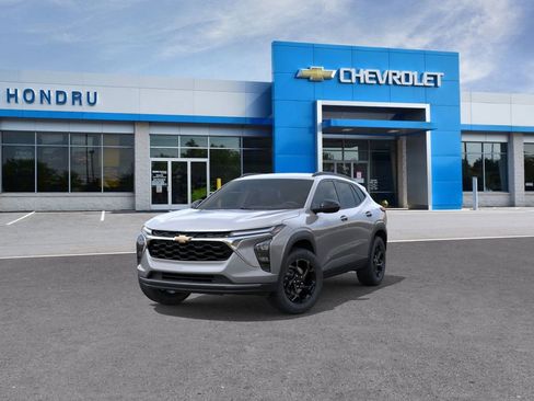 New 2026 Chevrolet Trax LT image 8