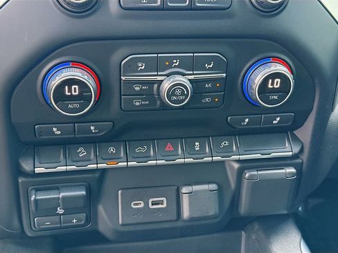 Used 2020 Chevrolet Silverado 1500 LT Trail Boss image 33