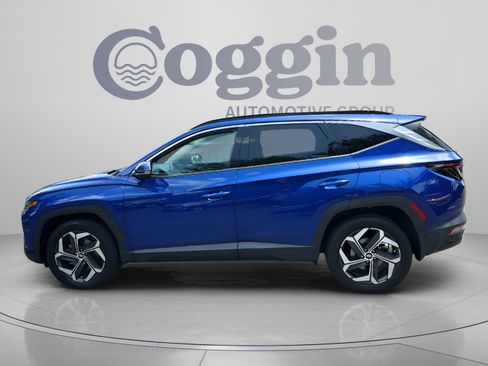 Certified 2022 Hyundai Tucson Limited w/ Cargo Package AWD/4WD image 2