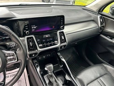 Used 2023 Kia Sorento SX AWD/4WD image 20