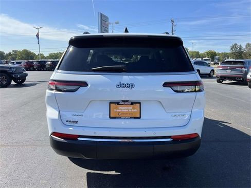 Certified 2023 Jeep Grand Cherokee L Laredo image 7