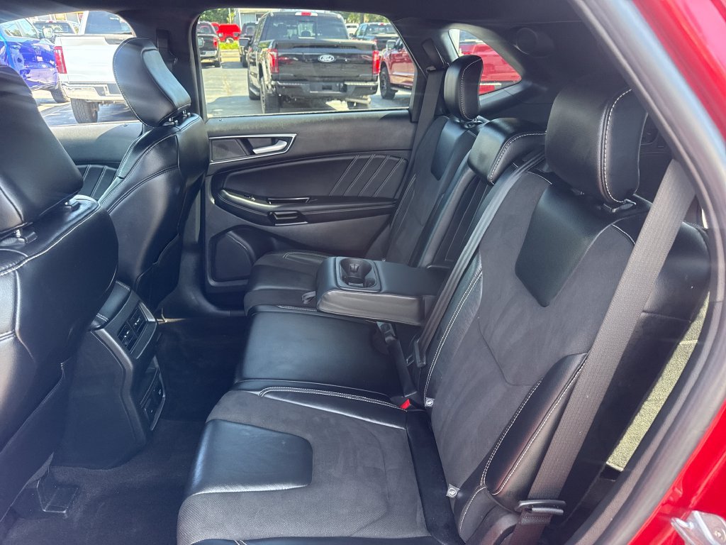 Used 2020 Ford Edge ST w/ Cold Weather Package AWD/4WD image 19