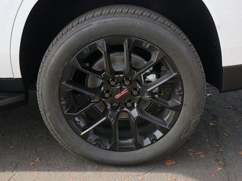 New 2026 GMC Yukon Elevation image 9