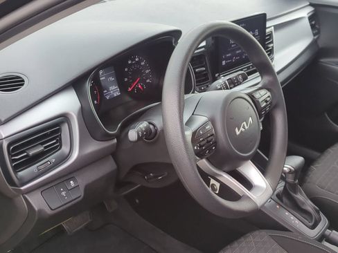 Used 2022 Kia Rio S FWD image 10