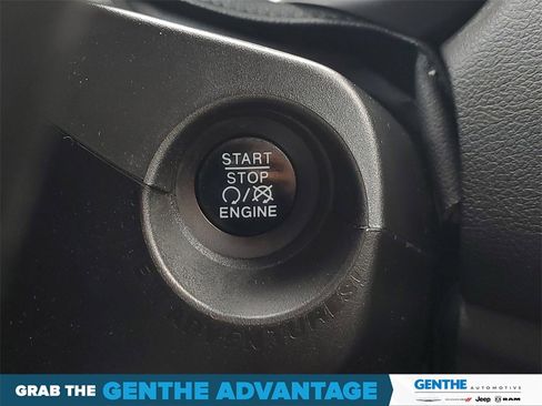 Used 2015 Jeep Renegade Trailhawk w/ Popular Equipment Group image 17