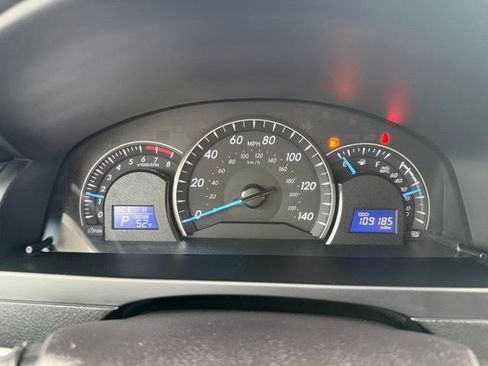 Used 2014 Toyota Camry LE image 27