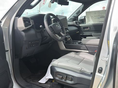 New 2026 Toyota Tundra Limited AWD/4WD image 15
